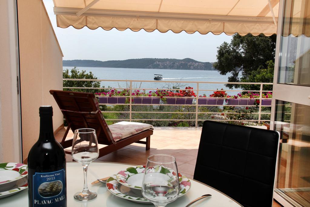 Gem Of The Sea Luxury Beach Apartment With Brand New Heating Infinity Pool Traù Esterno foto