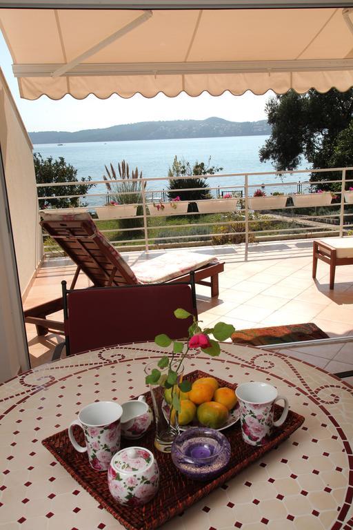 Gem Of The Sea Luxury Beach Apartment With Brand New Heating Infinity Pool Traù Esterno foto
