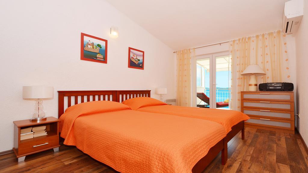 Gem Of The Sea Luxury Beach Apartment With Brand New Heating Infinity Pool Traù Esterno foto