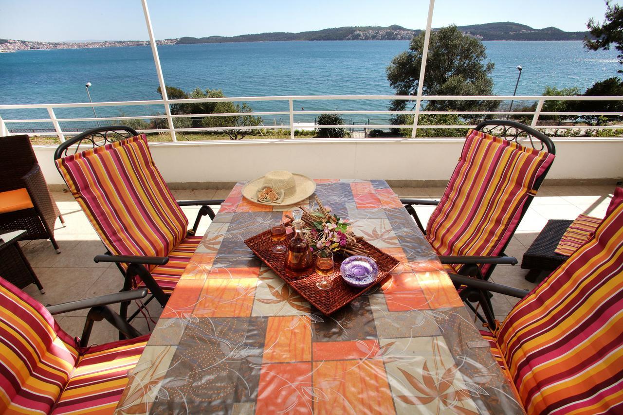 Gem Of The Sea Luxury Beach Apartment With Brand New Heating Infinity Pool Traù Esterno foto