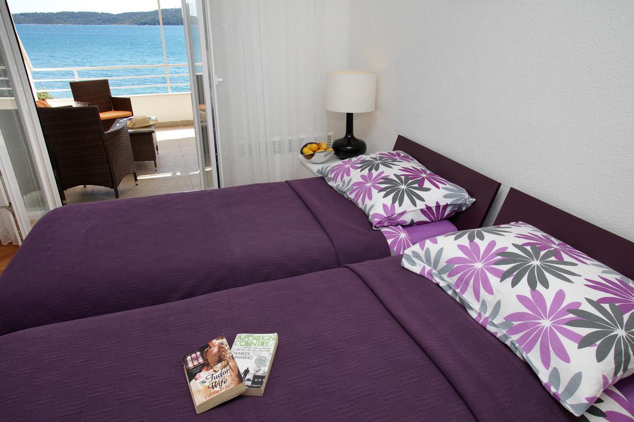 Gem Of The Sea Luxury Beach Apartment With Brand New Heating Infinity Pool Traù Esterno foto