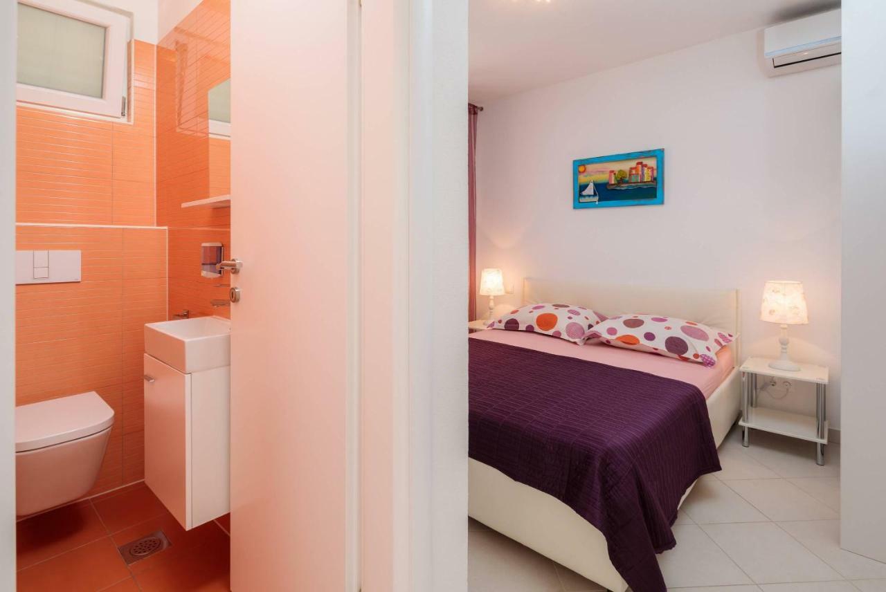 Gem Of The Sea Luxury Beach Apartment With Brand New Heating Infinity Pool Traù Esterno foto