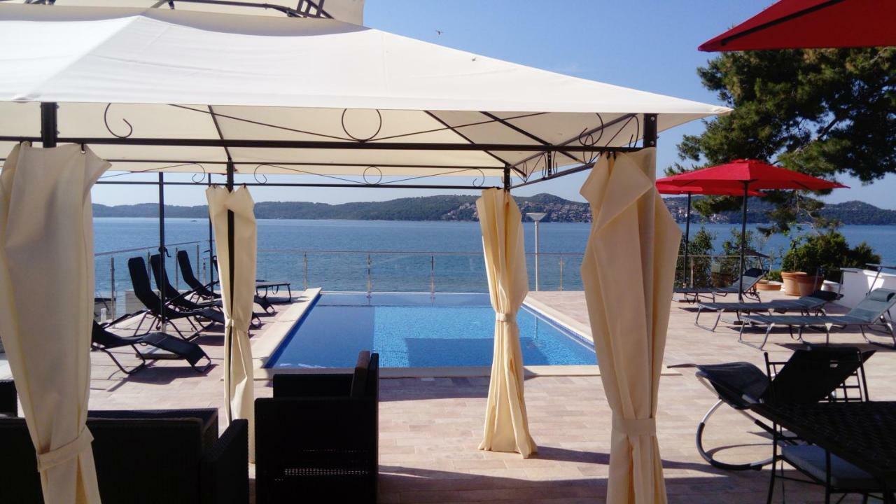 Gem Of The Sea Luxury Beach Apartment With Brand New Heating Infinity Pool Traù Esterno foto