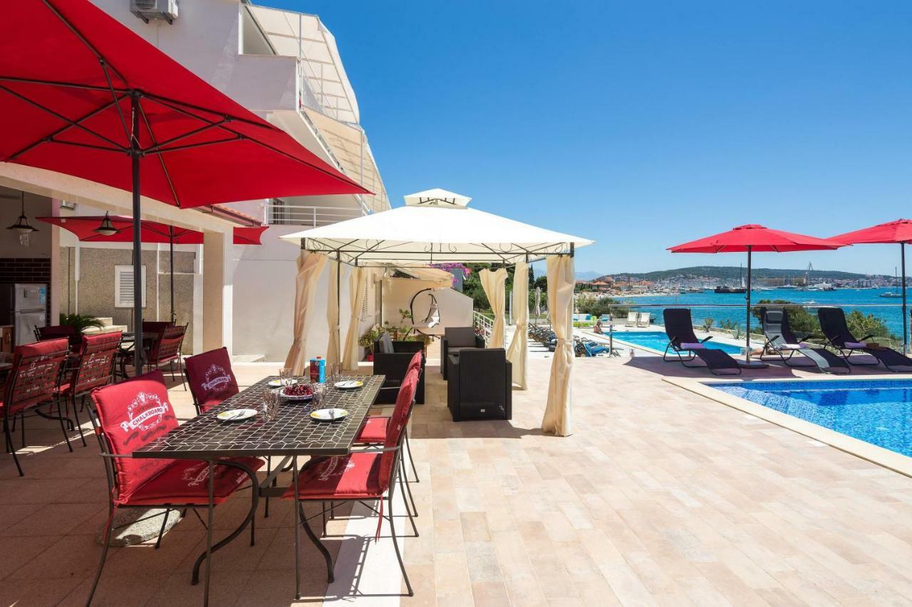 Gem Of The Sea Luxury Beach Apartment With Brand New Heating Infinity Pool Traù Esterno foto